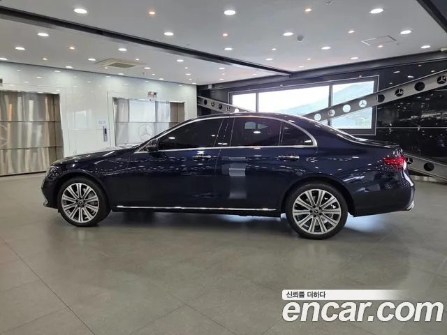 Mercedes-Benz E-Class E-класс W213 E350 4MATIC Exclusive — Фото автомобиля 4