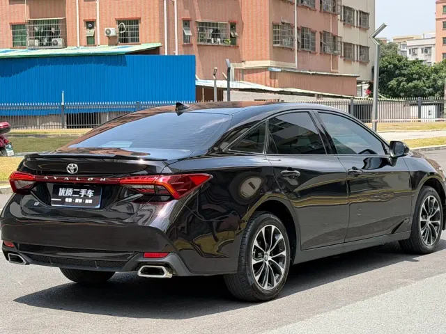 Toyota Avalon — Фото автомобиля 6