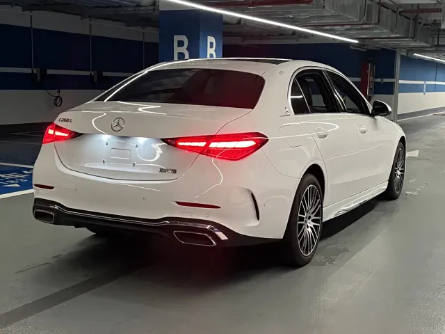 Mercedes-Benz C-Class — Фото автомобиля 4