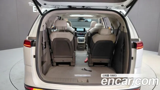 Kia Carnival Generation 4 — Фото автомобиля 25