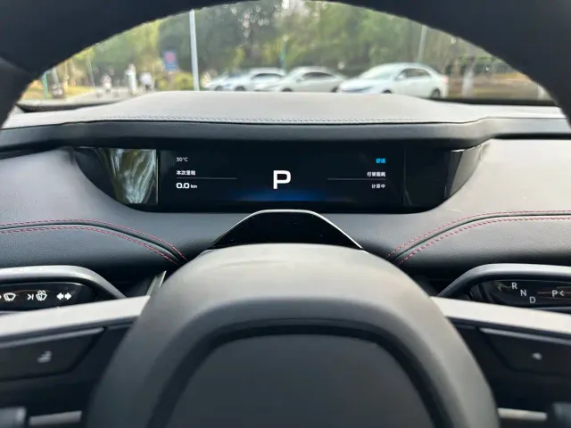 Xiaomi SU7 — Фото автомобиля 17