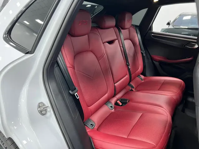 Porsche Macan — Фото автомобиля 11