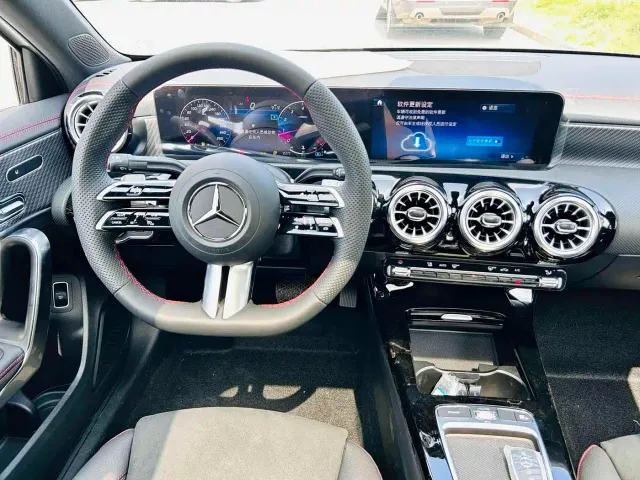 Mercedes-Benz A-Class — Фото автомобиля 13