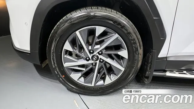 Hyundai Tucson Tucson (NX4) Дизель 2.0 2WD — Фото автомобиля 5