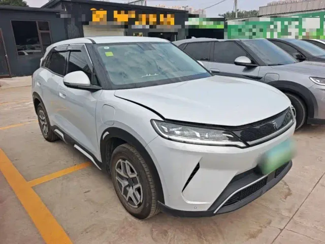 BYD Yuan UP — Фото автомобиля 3
