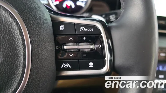Kia Carnival Generation 4 — Фото автомобиля 25