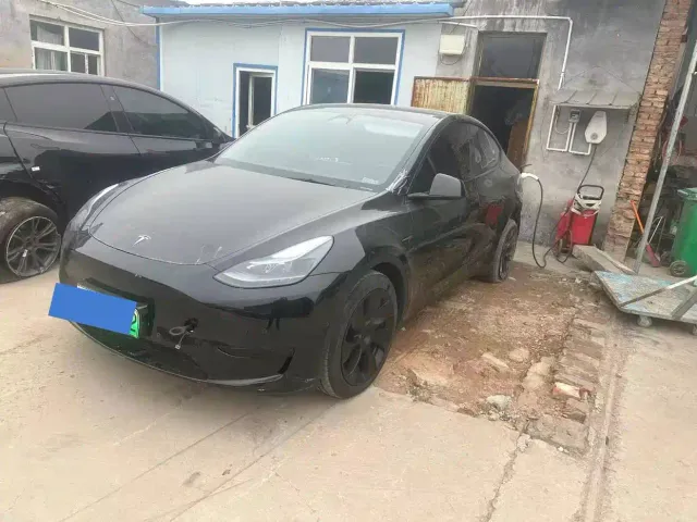 Фотография автомобиля — Tesla Model Y