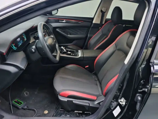 Dongfeng Yixuan MAX — Фото автомобиля 14