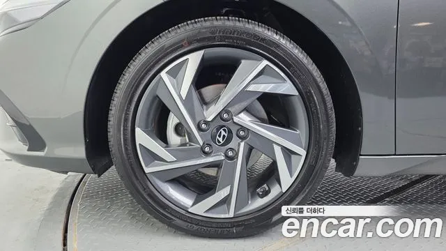 Hyundai AVANTE Новый Avante (CN7) — Фото автомобиля 5