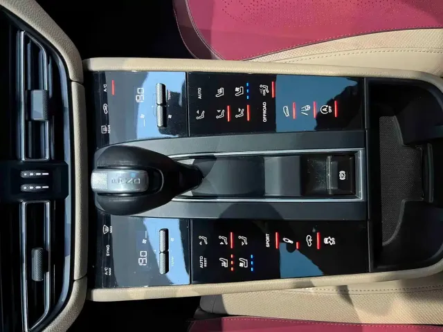 Porsche Macan — Фото автомобиля 18