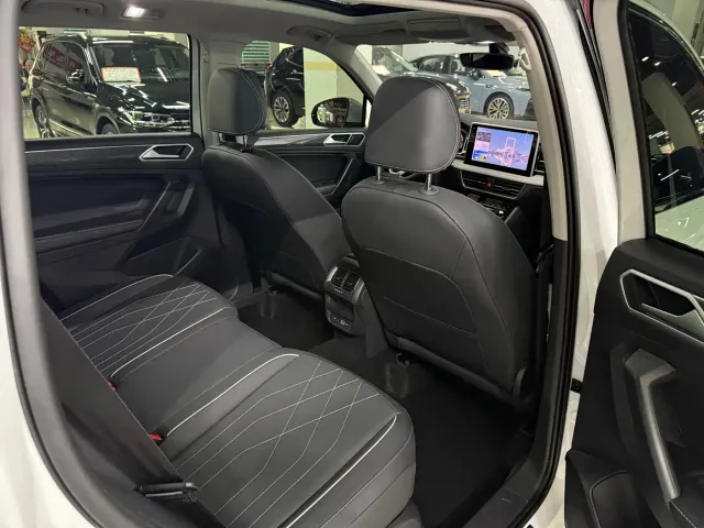 Volkswagen Tiguan L — Фото автомобиля 9