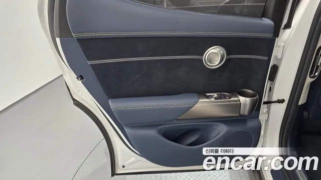 Genesis GV60 — Фото автомобиля 6