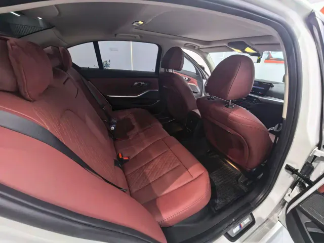 BMW 3 Series — Фото автомобиля 15