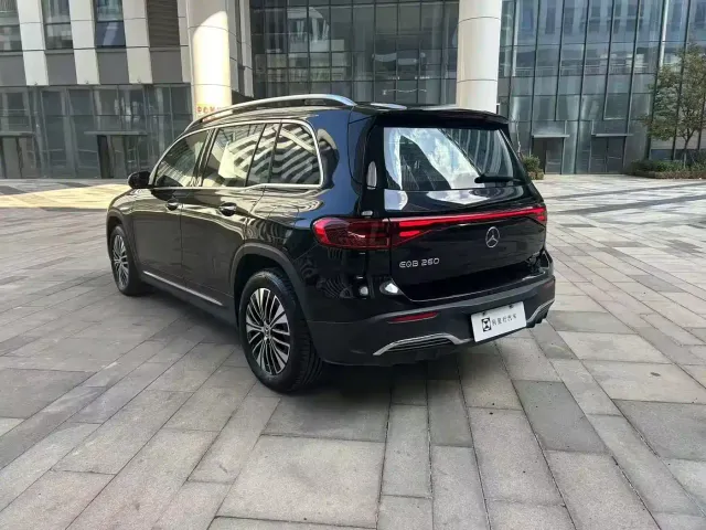 Mercedes-Benz EQB — Фото автомобиля 9