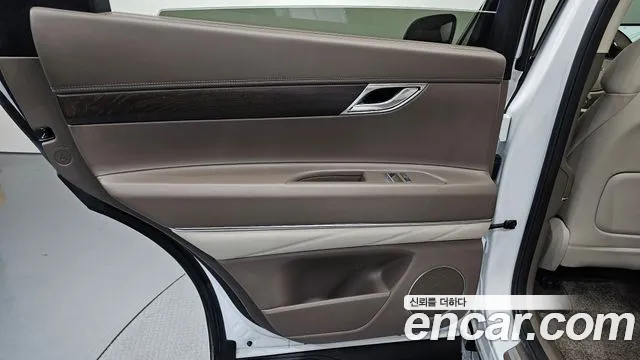 Genesis GV80 2.5T Бензин AWD — Фото автомобиля 25