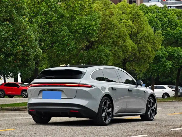 Nio ET5 Touring — Фото автомобиля 7