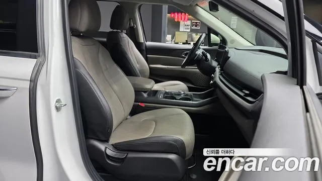 Kia Carnival Generation 4 — Фото автомобиля 16