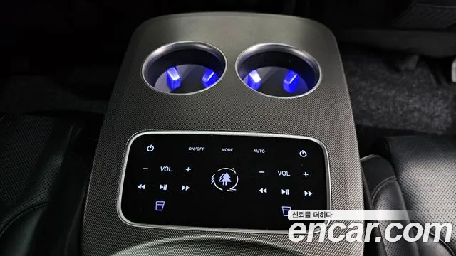 Hyundai Palisade Palisade Дизель 2.2 2WD — Фото автомобиля 20