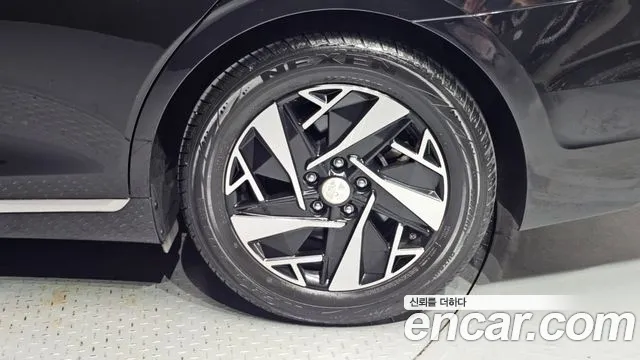 Hyundai Grandeur Premium — Фото автомобиля 21