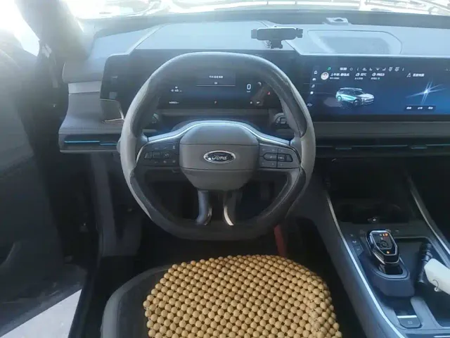 Ford Edge — Фото автомобиля 14