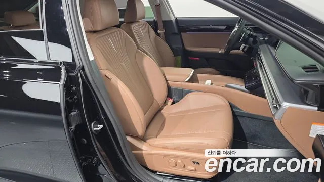 Hyundai Grandeur GN7 — Фото автомобиля 16