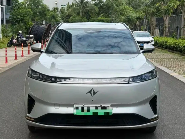 Dongfeng eπ 008 — Фото автомобиля 2