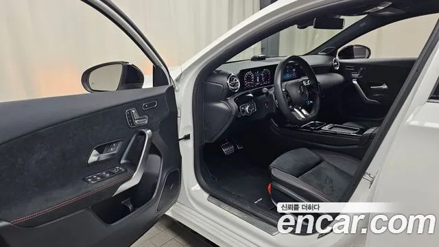 Mercedes-Benz A-Class W177 — Фото автомобиля 15