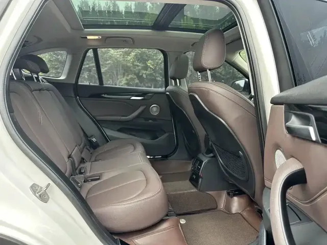 BMW X1 — Фото автомобиля 5