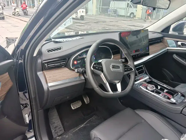 Skyworth Auto HT-i — Фото автомобиля 12