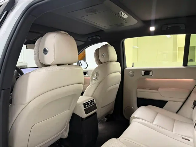 Li Auto L7 — Фото автомобиля 15