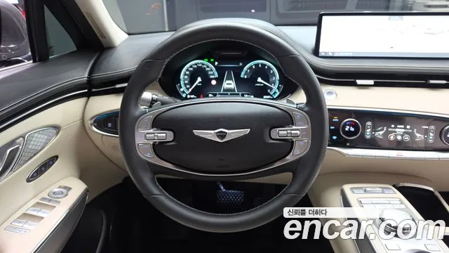 Genesis GV70 — Фото автомобиля 13