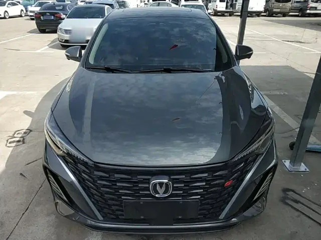 Changan Eado — Фото автомобиля 2