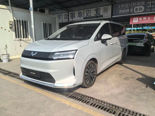 Фотография автомобиля — Wuling Starlight 730