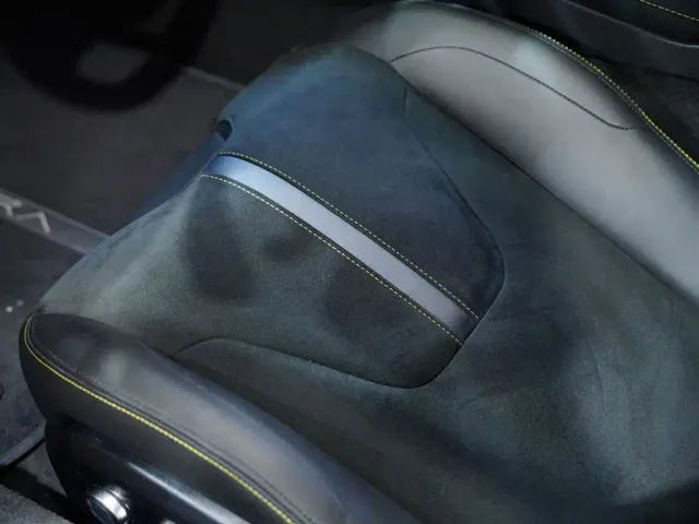 Lotus Emira — Фото автомобиля 22