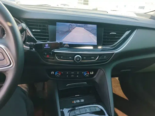 Buick Regal — Фото автомобиля 12