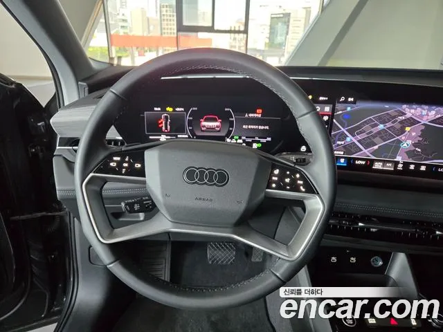 Audi Q6 e-tron — Фото автомобиля 8