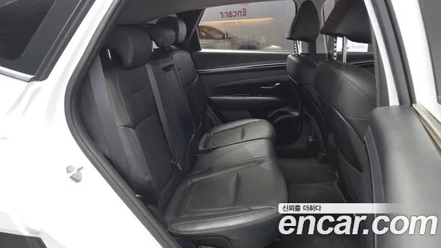 Hyundai Tucson Tucson (NX4) Дизель 2.0 4WD — Фото автомобиля 12