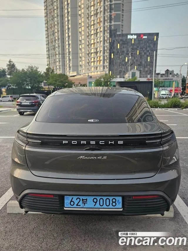 Porsche Macan — Фото автомобиля 4