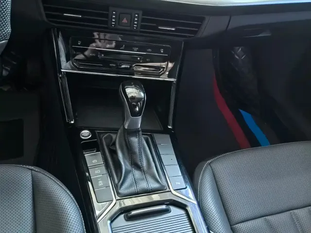Volkswagen Passat — Фото автомобиля 9