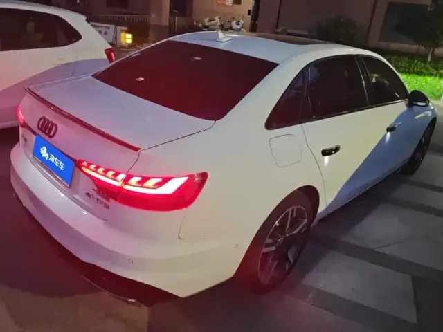 Audi A4L — Фото автомобиля 3