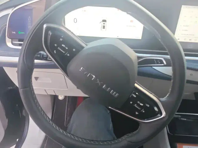 Maxus G90 — Фото автомобиля 15