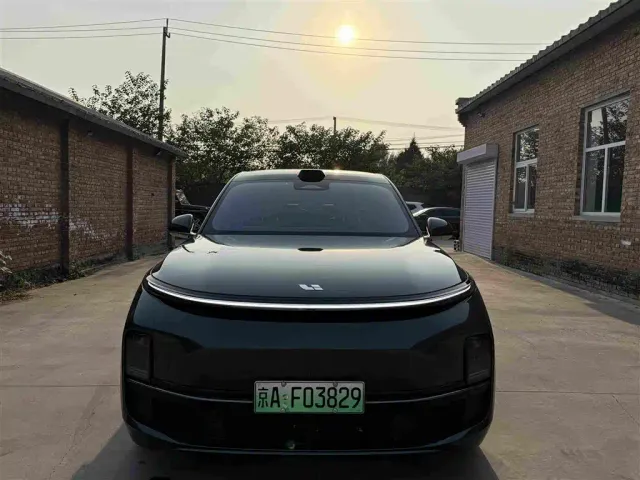 Li Auto L9 — Фото автомобиля 3
