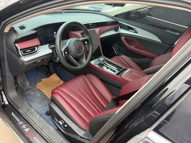 Hongqi H5 — Фото автомобиля 7