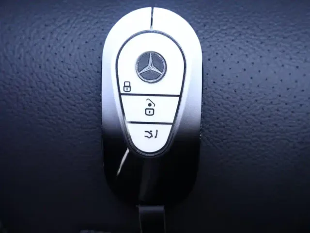 Mercedes-Benz C-Class — Фото автомобиля 25