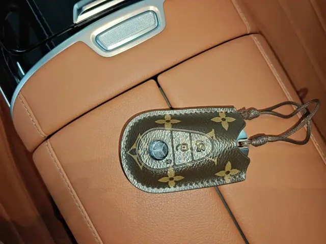 Mercedes-Benz S-Class — Фото автомобиля 8
