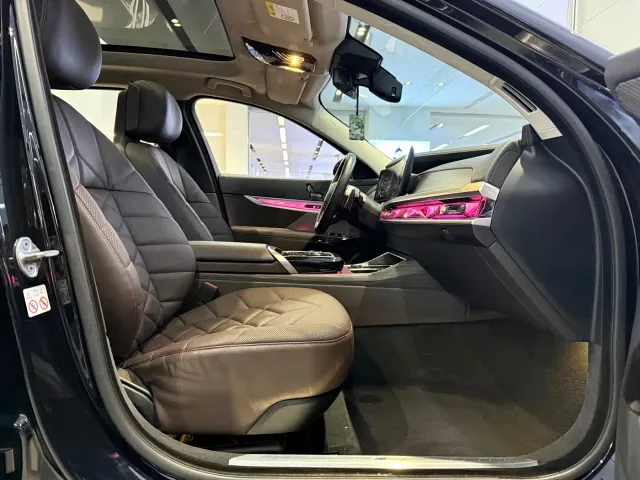 BMW 7 Series — Фото автомобиля 8