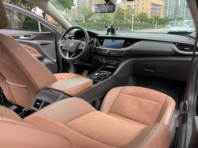Buick Regal — Фото автомобиля 16