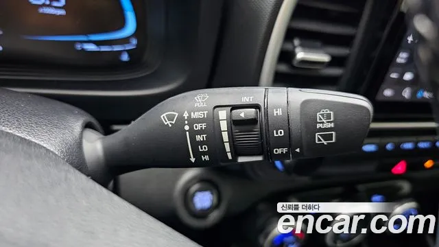 Hyundai Venue — Фото автомобиля 28