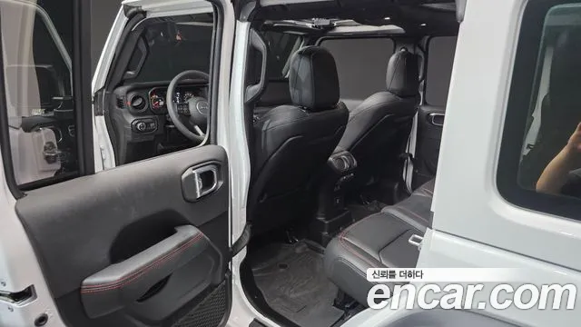 Jeep Wrangler JL — Фото автомобиля 11