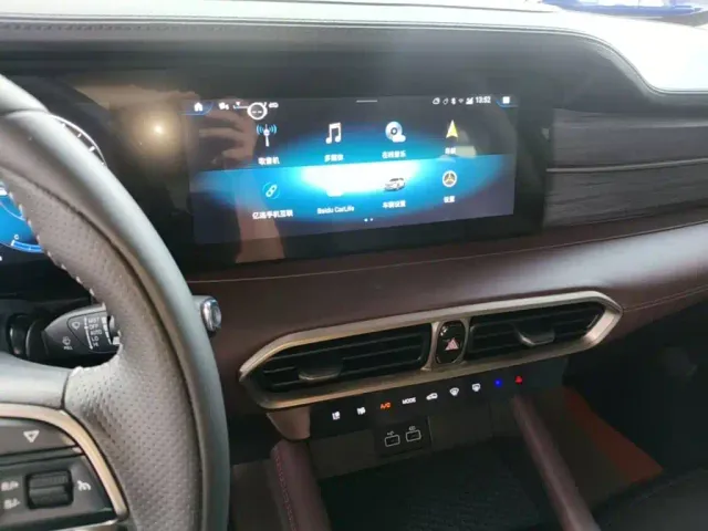 Jetour X90 Plus — Фото автомобиля 4